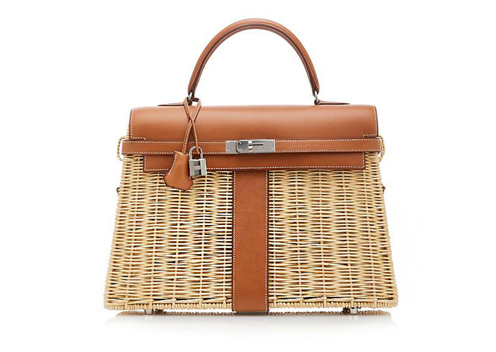 Siempre objeto de deseo… El bolso en mimbre Kelly de Hermés, un clásico relanzado para esta primavera.