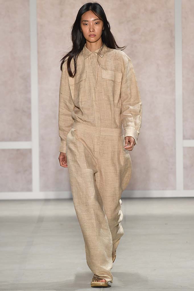 Esta pieza fue muy popular en la década del 70. Pasarela de Cushnie Et Ochs. (Foto: The Fashion Group Foundation)