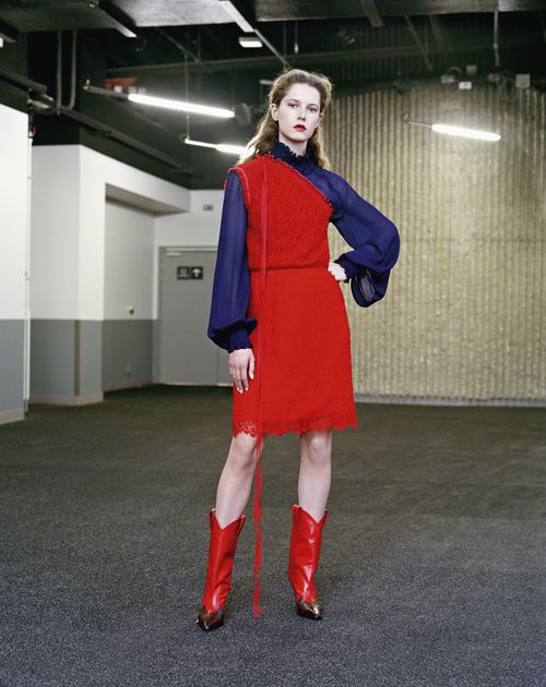 El rojo se alza como protagonista en distintas tonalidades, desde la versión más picante al
rosa ácido, pasando por el color pintalabios. (Foto: Suministrada)