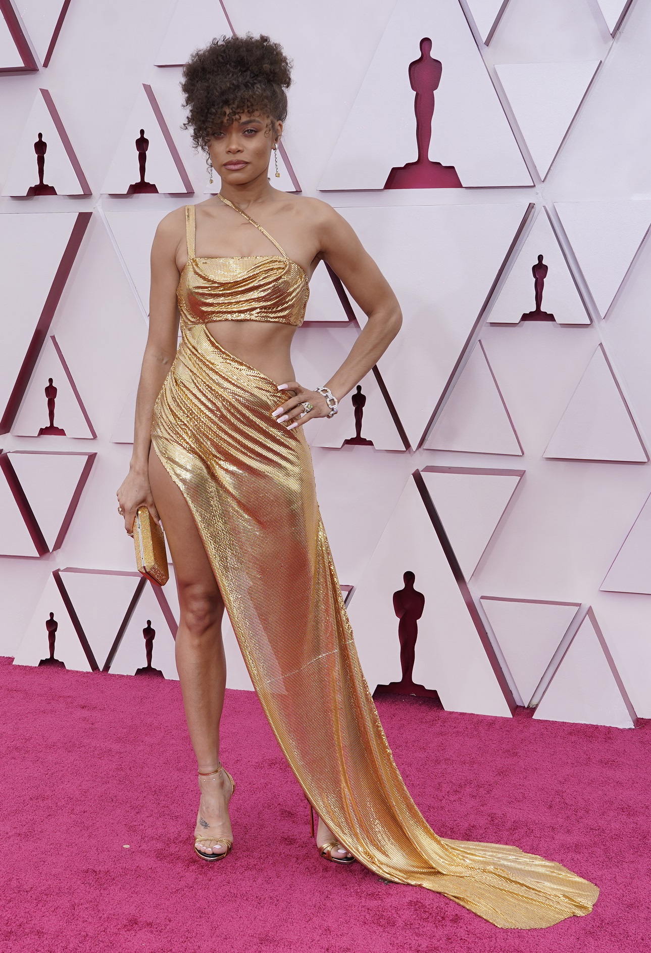 La actriz Andra Day en Vera Wang. (AP)