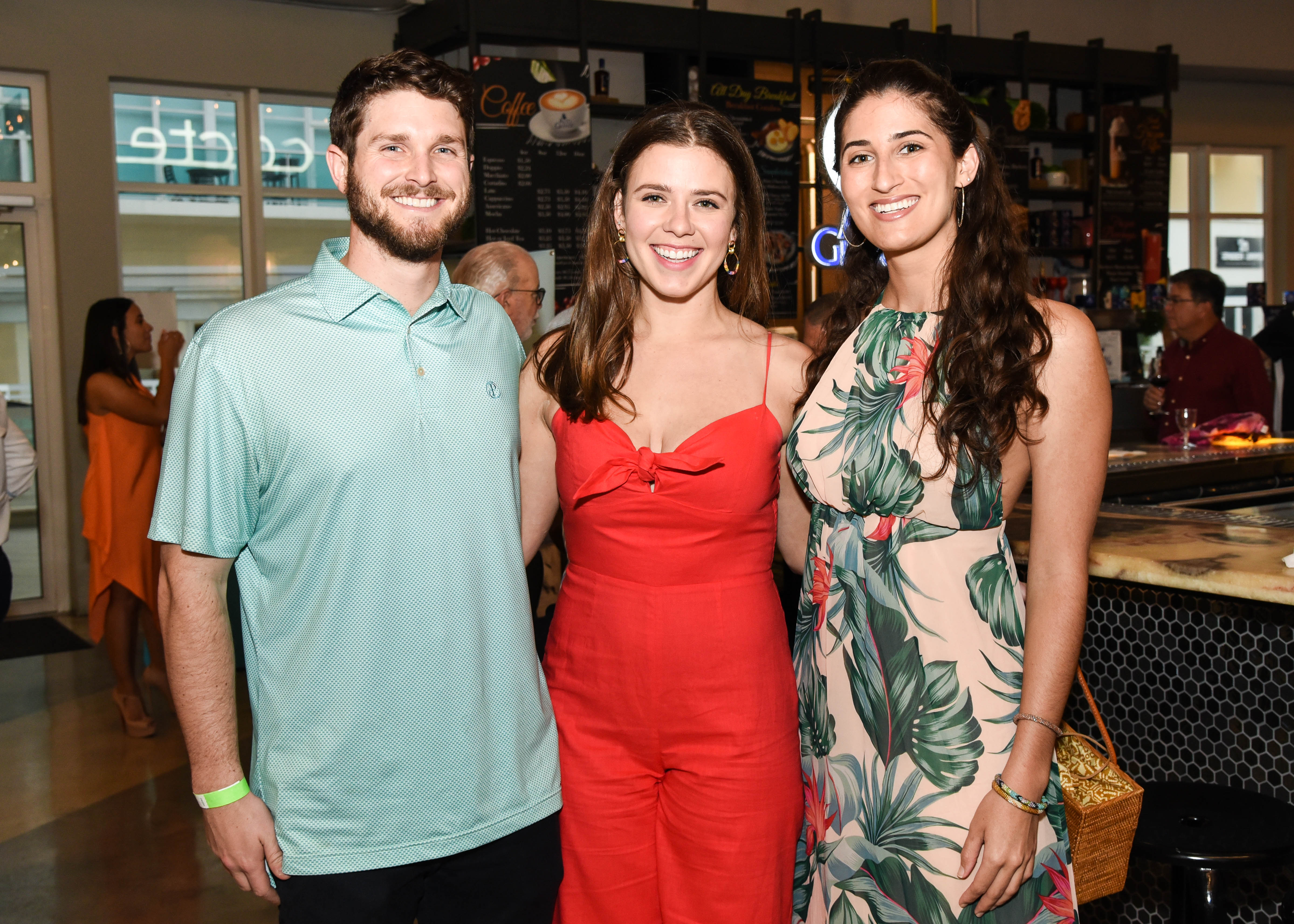Jay Aichelman, Katie O' Drobinak y Gabby Gostigian. (Enid M. Salgado Mercado)