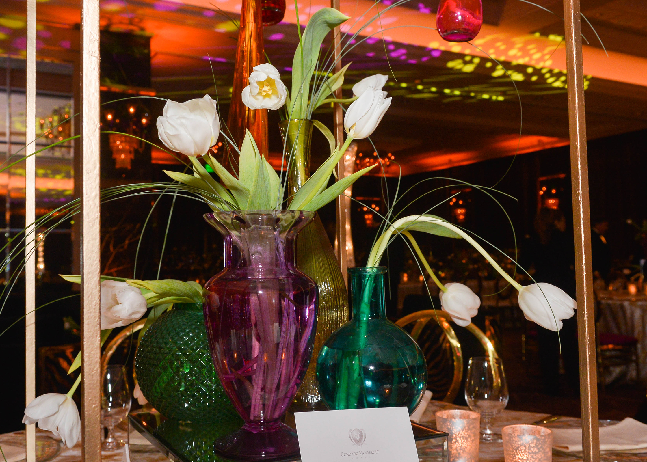 La decoración del salón Patio del Fauno en el Condado Vanderbilt. (Foto Enid M. Salgado Mercado)