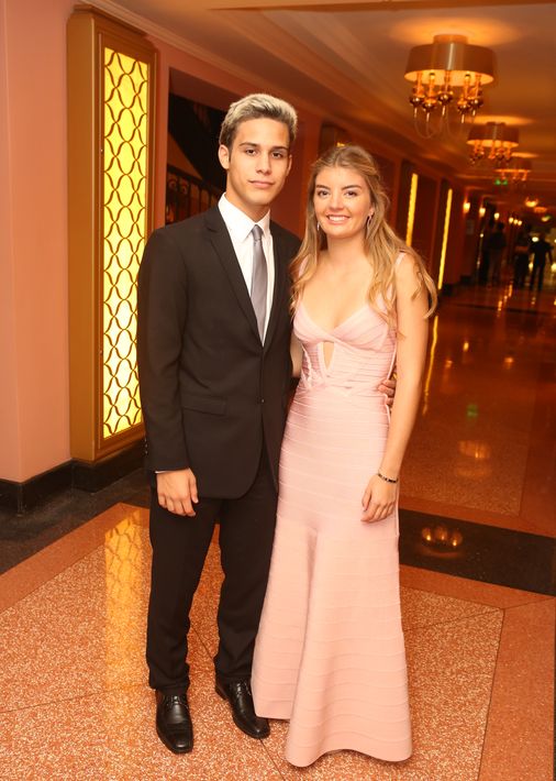 Carlos Delgado y Lourdes Pérez, en el Senior Prom de Baldwin School.