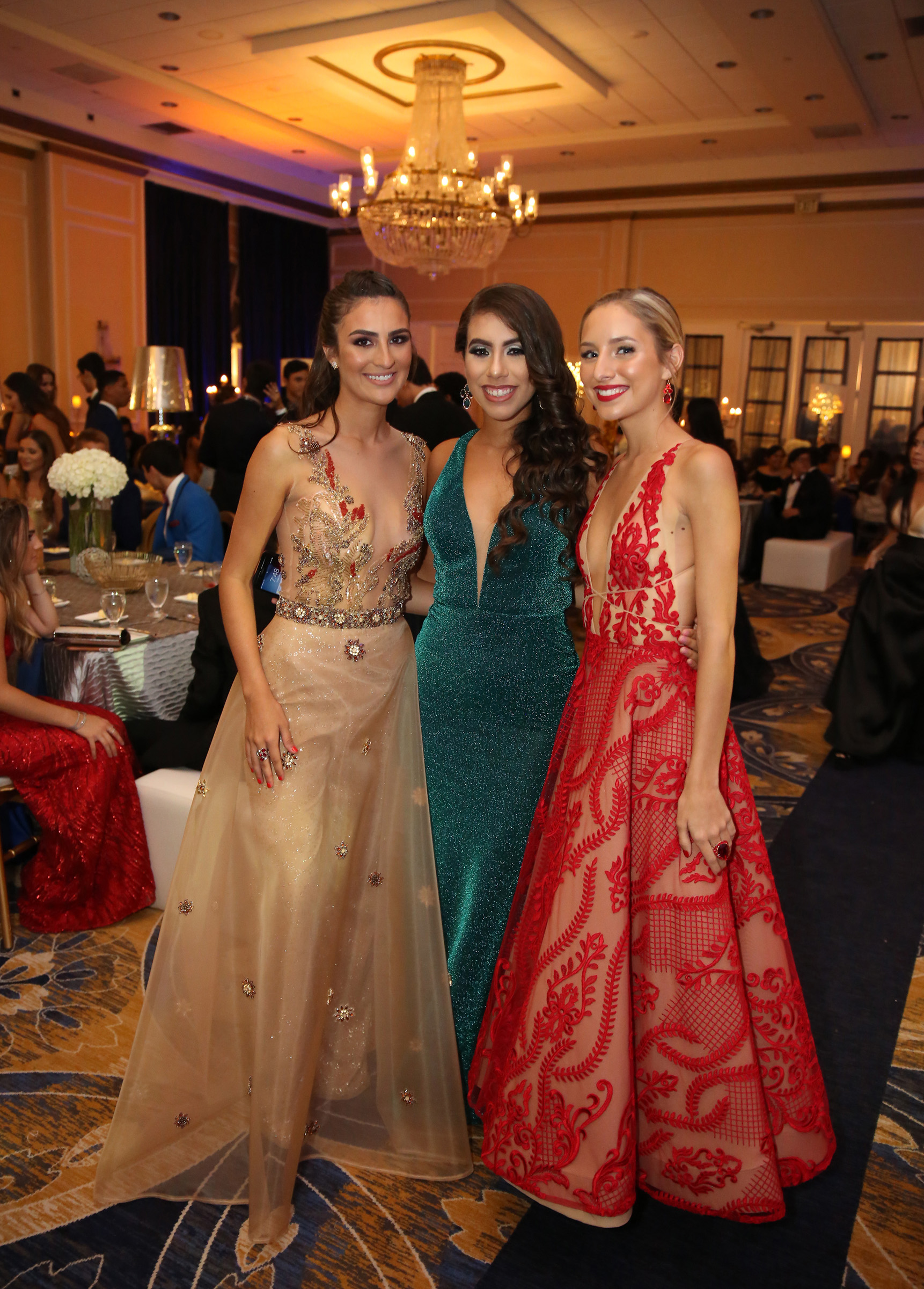 Dienesis Rivera, Katelyn McDonough y Claudia García. (José R. Pérez Centeno)
