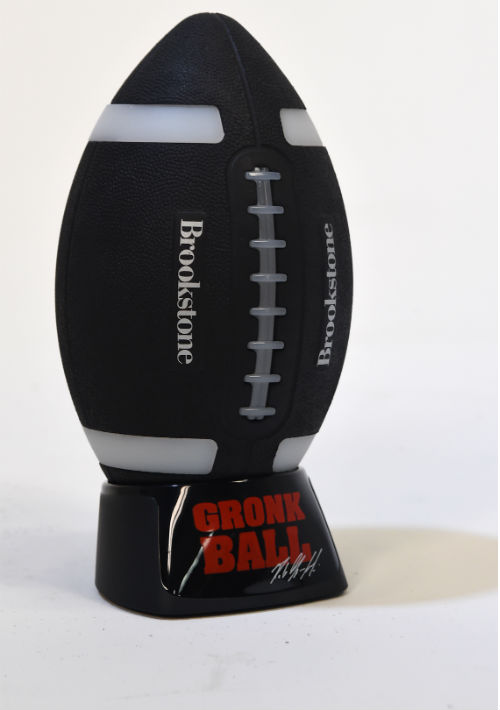 Bocina Bluetooth en forma de bola de fútbol de Brookstone