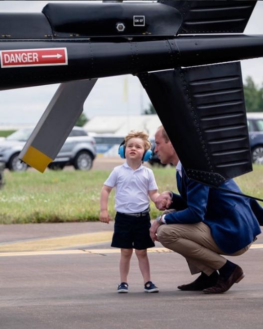 El primogénito de los duques de Cambridge disfrutó de su visita a la base del Royal Air Force, el año pasado en Londres. (Instagram/ @kensingtonroyal)