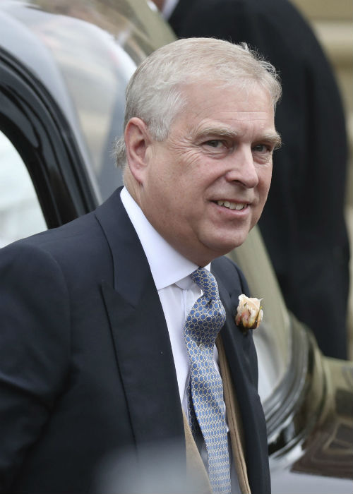 Andrew, duque de York y segundo hijo varón de la reina, es el séptimo en la línea de sucesión hasta que nazca el hijo del príncpe Harry y Meghan Markle, que pasaría a la octava posición. (AP)
