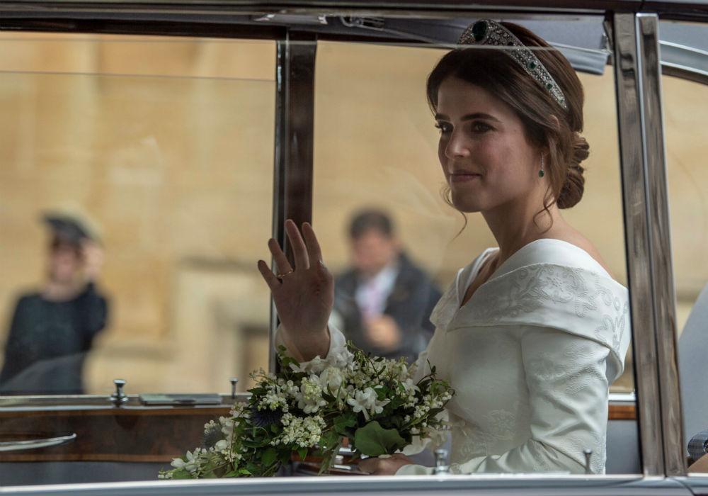 Le sigue su hermana menor, Eugenie, quien se casó el 12 de octubre con el ejecutivo de licores Jack Brooksbank. (AP)