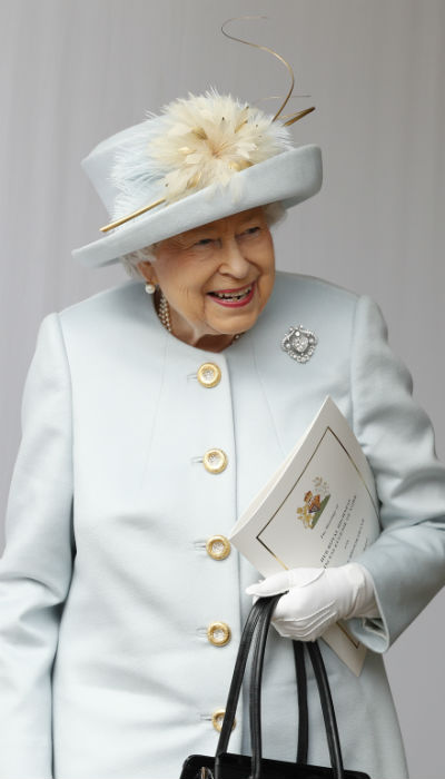 De fallecer la reina, existe un orden de sucesión que establecerá quién la sustituya, salvo que ocurra antes un cambio. (Archivo)