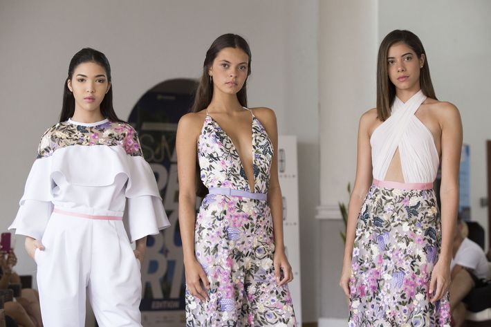 Los estampados florales fueron parte de la propuesta de Sonia Santiago.