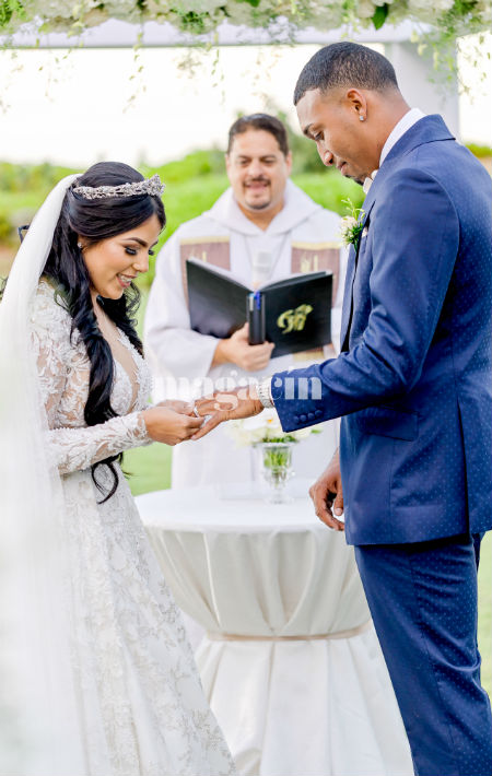 Pablo Aymat ofició la ceremonia religiosa. (Suministrada/ Claudette Montero)