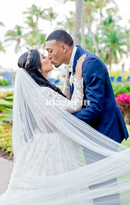 El lanzador de los Mets de Nueva York Edwin "Sugar" Díaz y Nashaly Mercado Mujica se casaron en el Wyndham Grand Rio Mar Beach Resort. (Suministrada/ Claudette Montero)