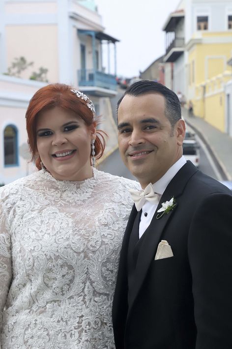 Tocado: Eva Guadalupe. Arreglo personal: Carlos Rubén Martínez, de Wanda Montes Salón.