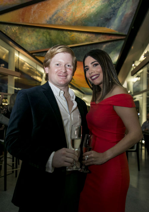 Además, degustaron un variado menú de tapas especialmente diseñado por el chef Joan M. Morales. En la foto, Cristina de la Vega y Felipe Gavilanes. (Suministrada)
