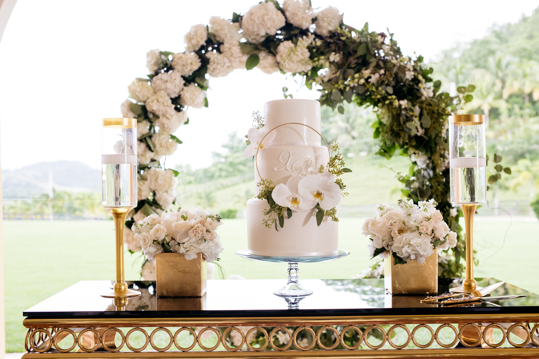 Ambientación y decoración: Siod por Gadiel Valentín. Bizcocho: Gabriel Díaz Cake Designer (Maydeline Ines Photography)
