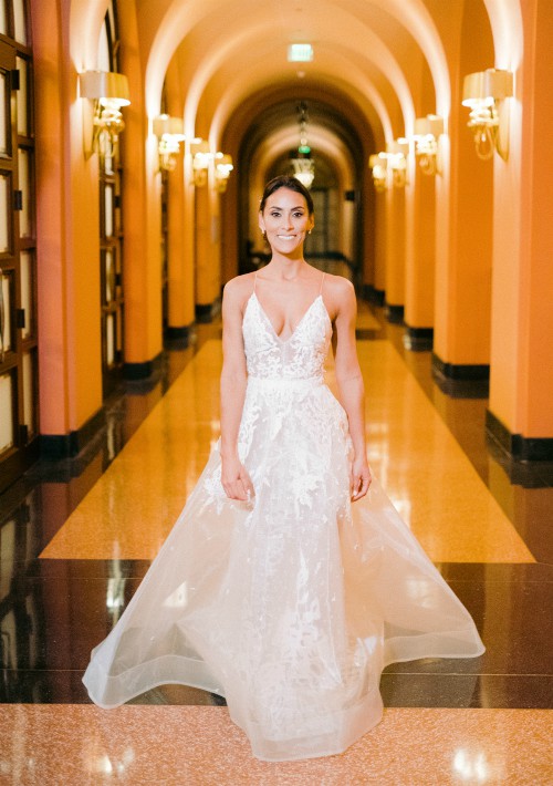 Vestido de la novia: Jean Cintrón (Suministrada)