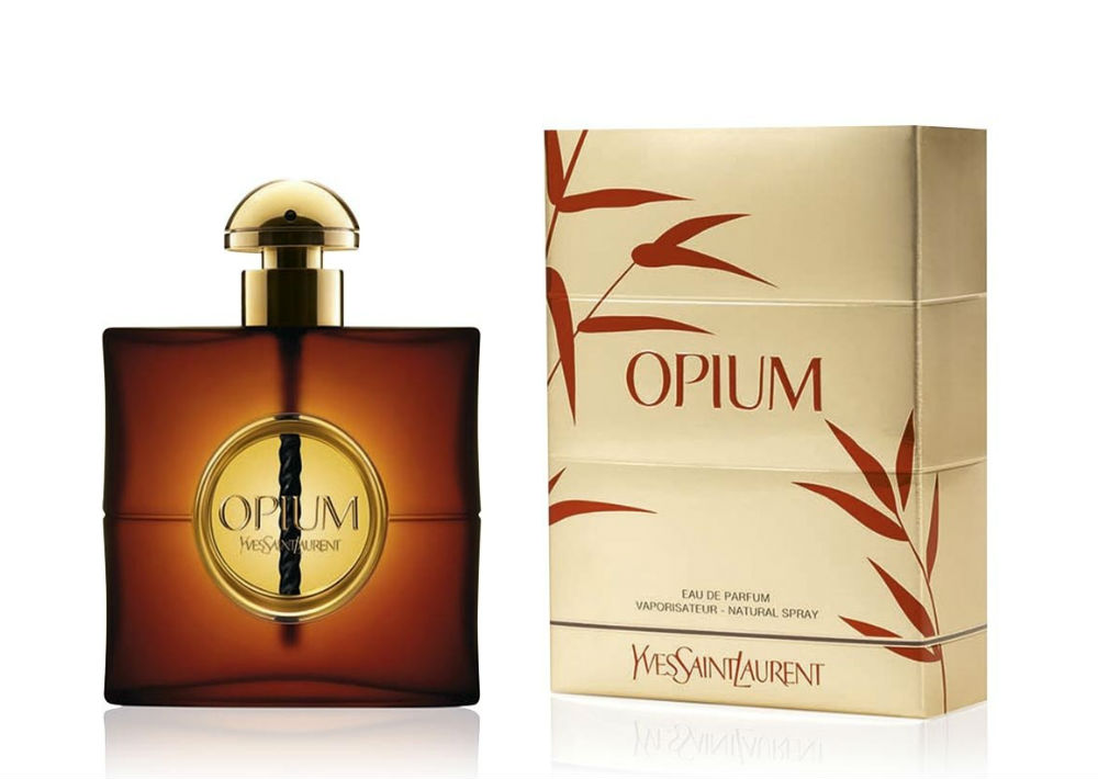 Opium – Una creación de Yves Saint Laurent, inspirado luego de un viaje a China. Su lanzamiento en el 1977 revolucionó el mercado por su impactante aroma producto de la mezcla de mandarina, clavel, vainilla y ámbar, entre otros. (Foto: Archivo)