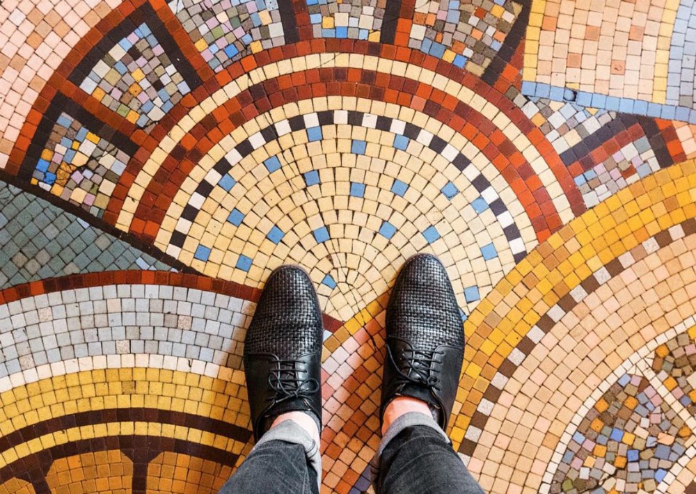 El fotógrafo alemán Sebastian Erras viaja el mundo documentando los más bellos pisos en mosaicos que te puedas imaginar. Descúbrelo en PARISIANFLOORS en Instagram. (Foto: Suministrada)