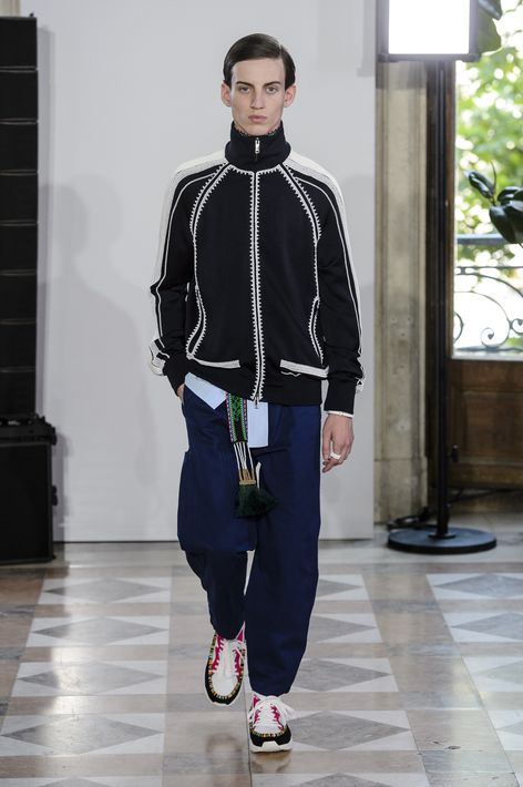 Desfile de la colección primavera-verano 2018 de Valentino. (WGSN)