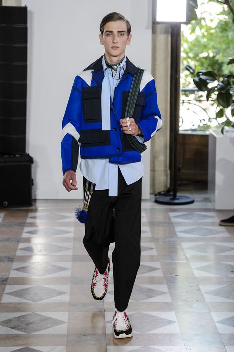 Desfile de la colección primavera-verano 2018 de Valentino. (WGSN)