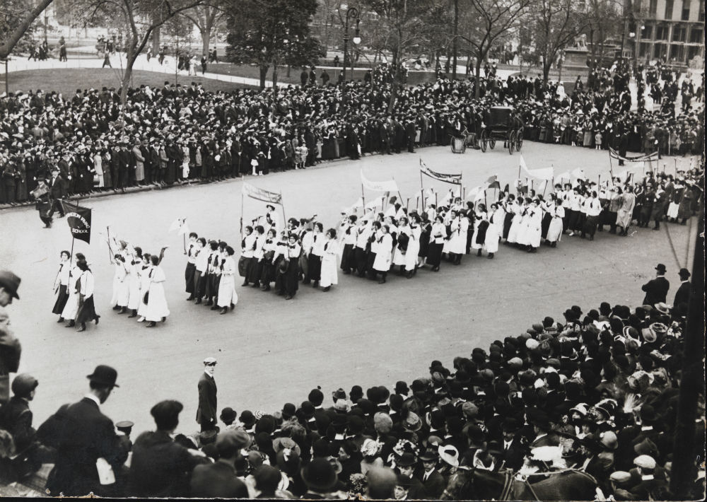 Parada del sufragio en Madison Square,1915, Museum of the City of New York, PA rchivos, X2010.11.10836