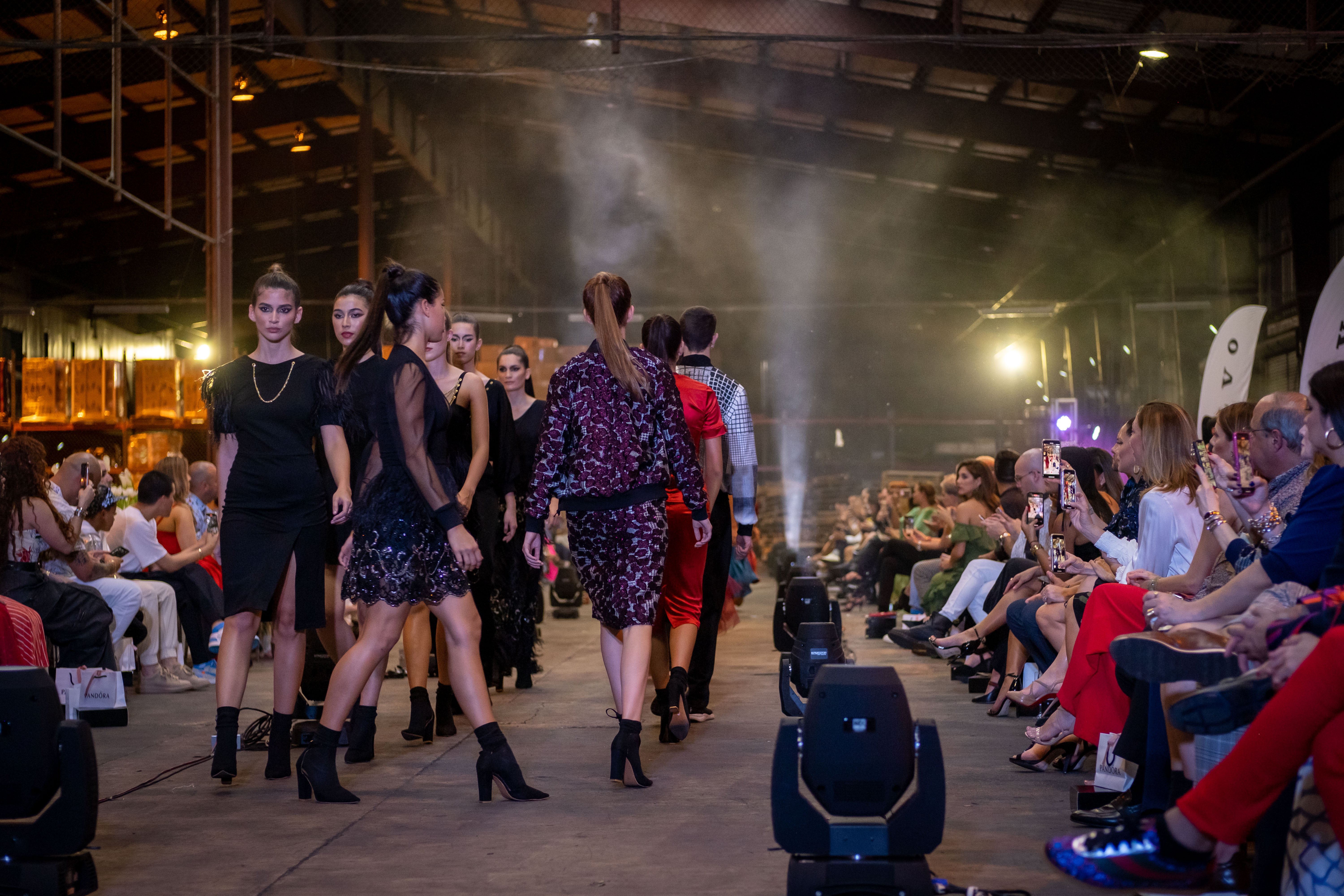Desfile de Miriam Budet. (Foto: Ricky Reyes Vázquez)