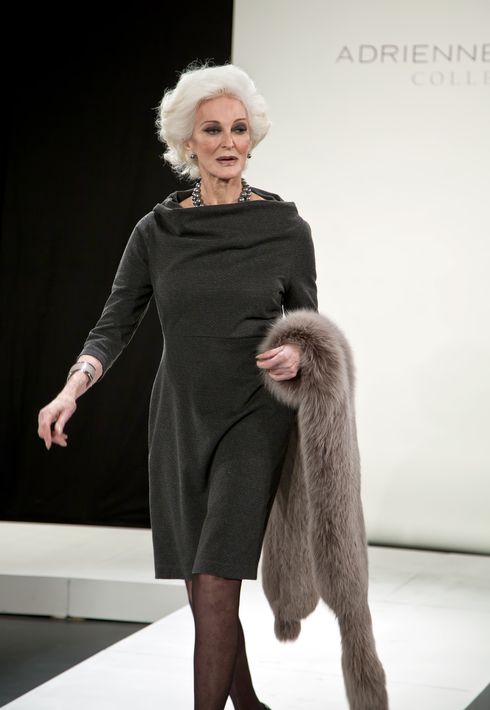 Carmen Dell’Orefice – A sus 85 años tiene record Guinness como la modelo más longeva del mundo.