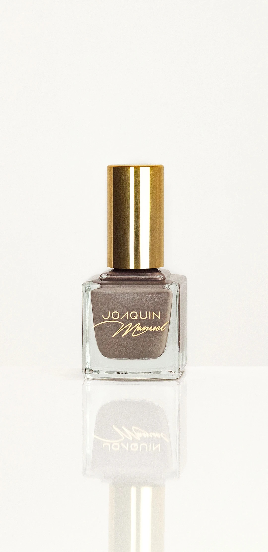 Esmalte de uñas en tono Get up Please! de la línea Joaquín Manuel. Consíguelo a través de joaquinmanuel.com (Suministrada)