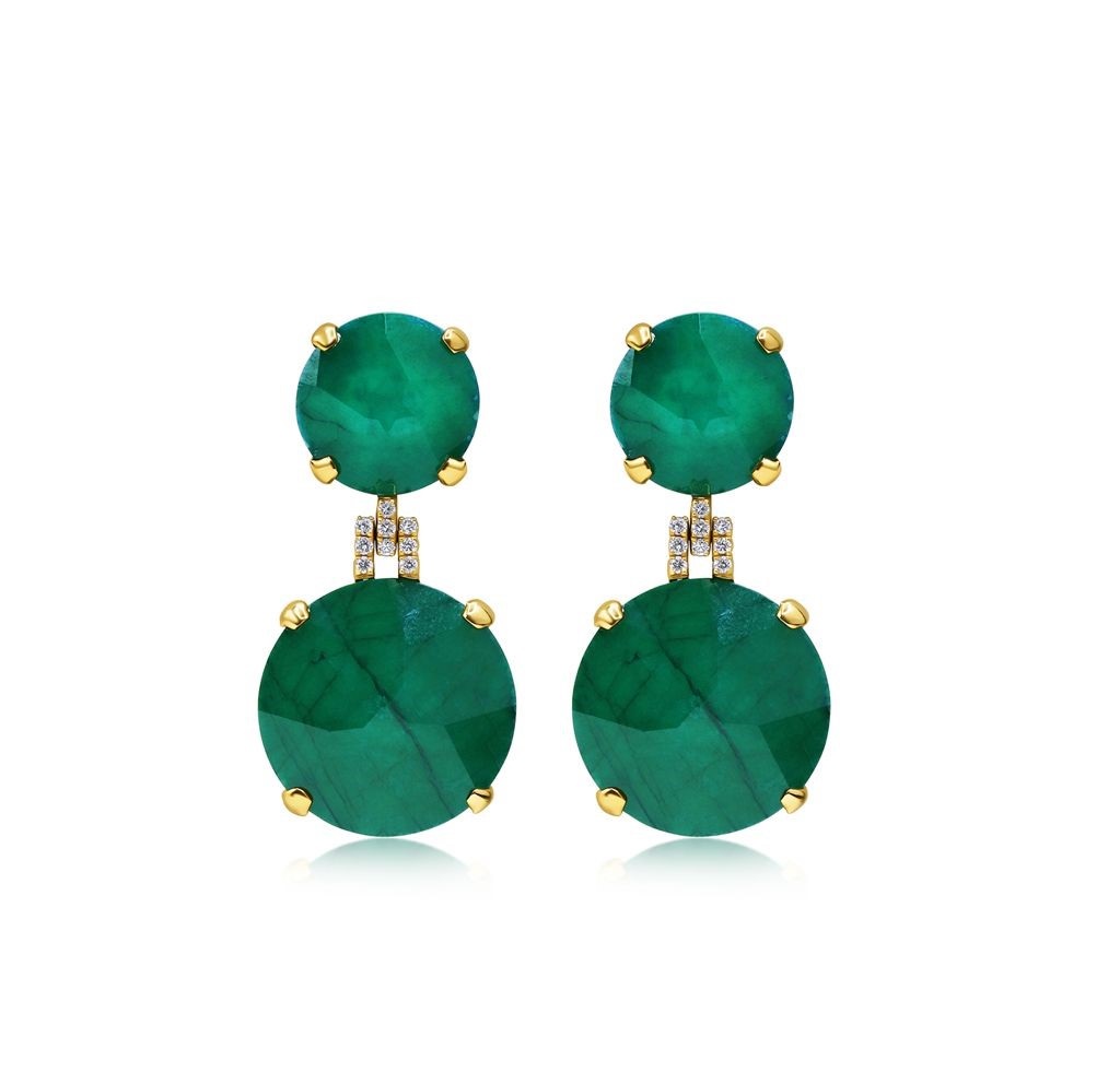 Aretes en oro de 14K esmeralda y diamantes, de Letrán Jewelers (Suministrada)