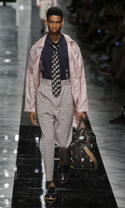 Colección primavera/verano 2018 de Fendi.