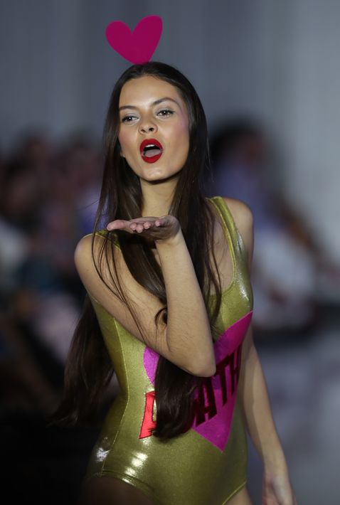Desfile de Ágatha Ruiz de la Prada. (Foto: David Villafañe)