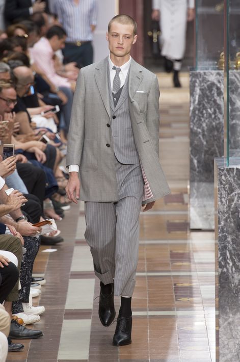 Desfile de la colección primavera-verano 2018 de Thom Browne. (WGSN)