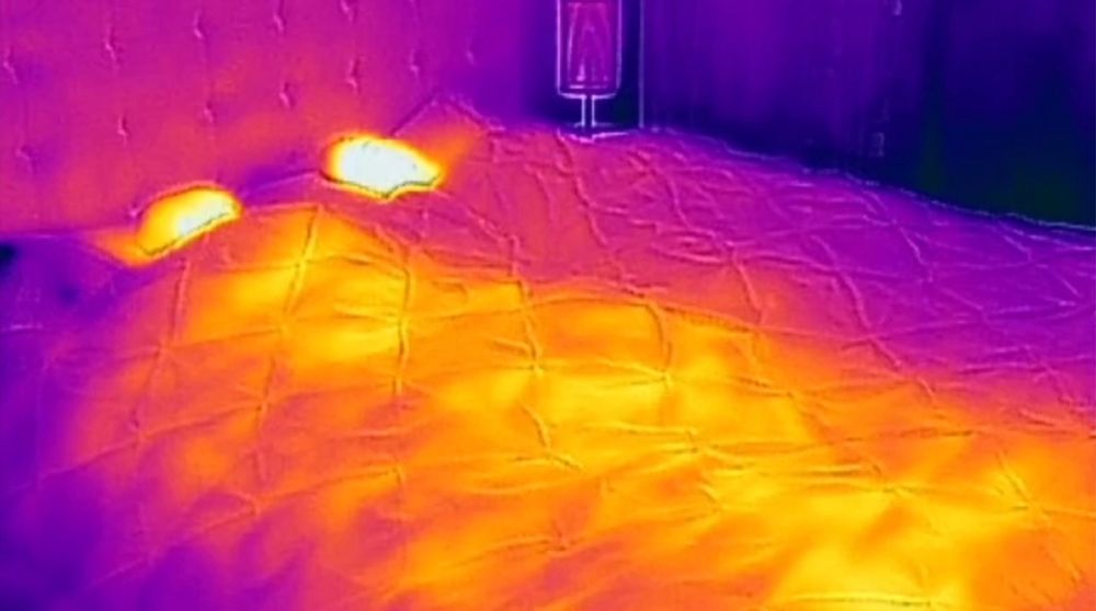 Imagen de termografía que permite registrar gráficamente las temperaturas de distintas zonas del edredón y de los cuerpos de quienes duermen bajo esta ropa de cama. (Foto: Samrtduvet)