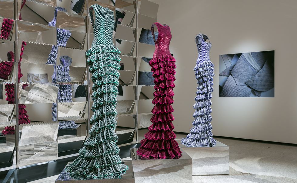 “Azzedine Alaïa: The Couturier” en el Design Museum de Londres fue una de las principales restrospectivas de la moda.