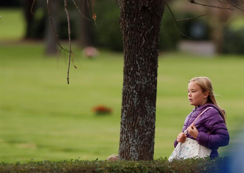 Ariane, la hija menor de los reyes de Holanda, Guillermo Alejandro de Holanda y Máxima, es vista en el funeral de su abuelo Jorge Zorreguieta. Foto EFE/David Fernández.