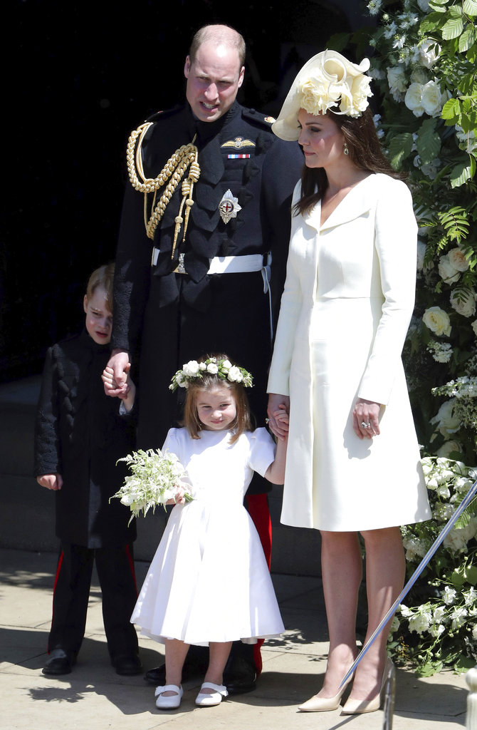 Kate, junto a su marido y sus hijos, lució una espléndida figura a solo tres semanas de haber dado a luz. (Foto: AP)