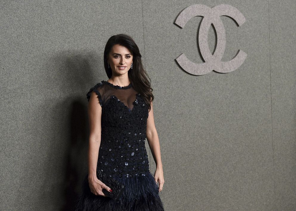 La española se convierte en embajadora de Chanel y modelo de Karl Lagerfeld.