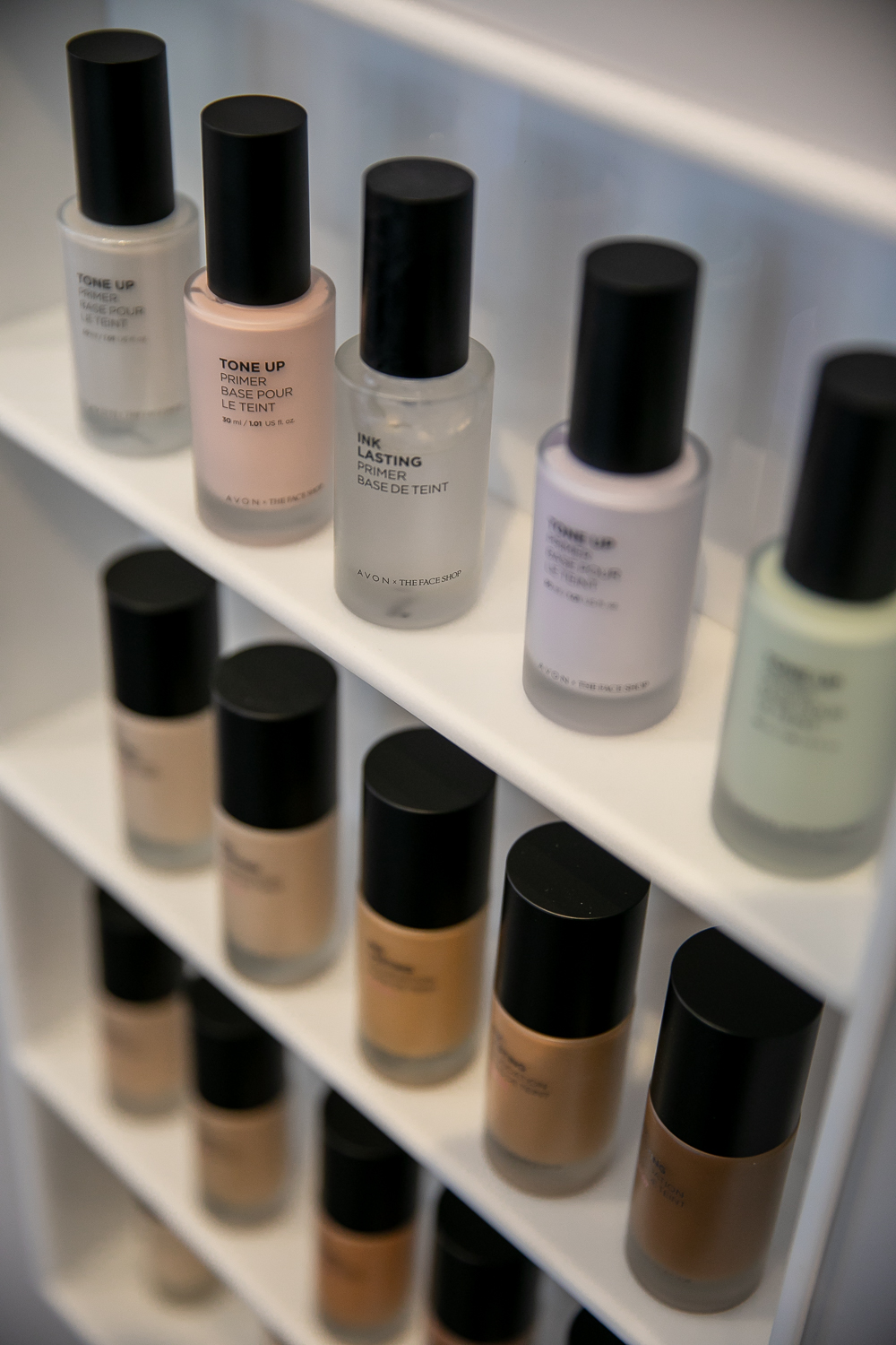 The Face Shop también ofrece una variedad de bases líquidas, correctores e iluminadores para complementar el maquill;aje. (Suministrada)