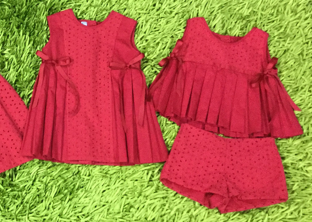 Entre las piezas más buscadas por las clientas, además de los trajes de ocasión, están los “jumpsuits” de pantalón corto y los pantalones cortos de vestir.