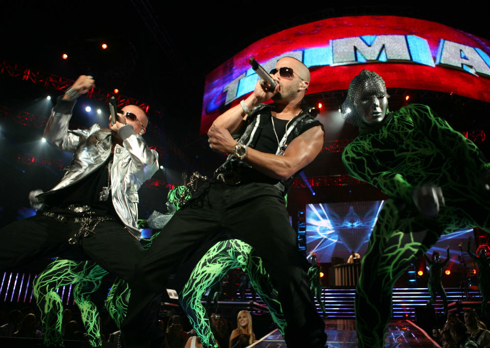 En el 2008, Wisin y Yandel lucieron una imagen más moderna durante su gira de conciertos “Los extraterrestres”. (Foto: Archivo. GFR Media)
