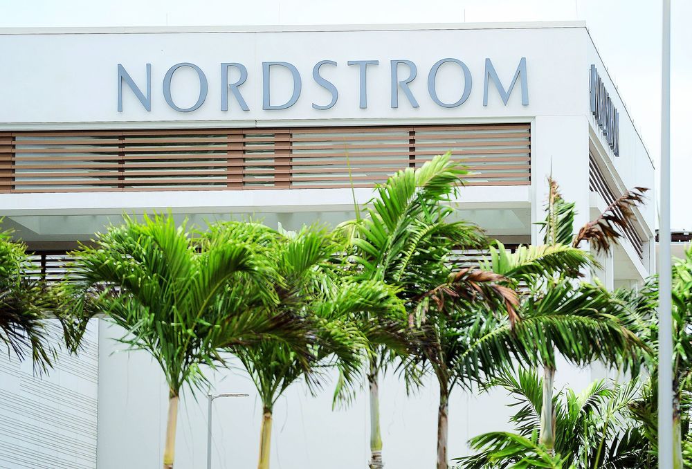 Vista de una de las fachadas de la tienda Nordstrom en The Mall of San Juan.