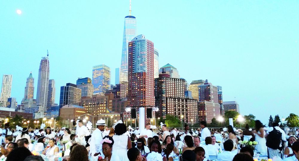 Vista de una de las ediciones de Le Dîner en Blanc en Nueva York.