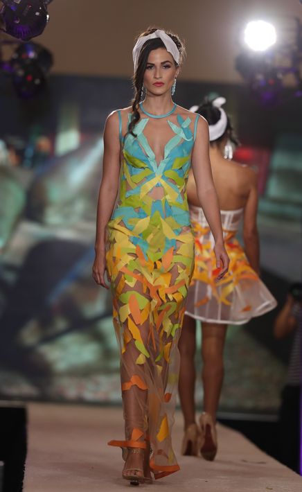 Desfile de Jaer Cabán. (Foto: David Villafañe)