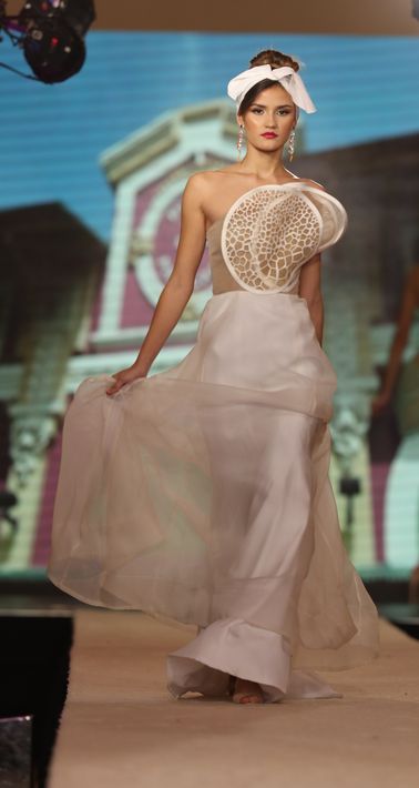 Desfile de Jaer Cabán. (Foto: David Villafañe)