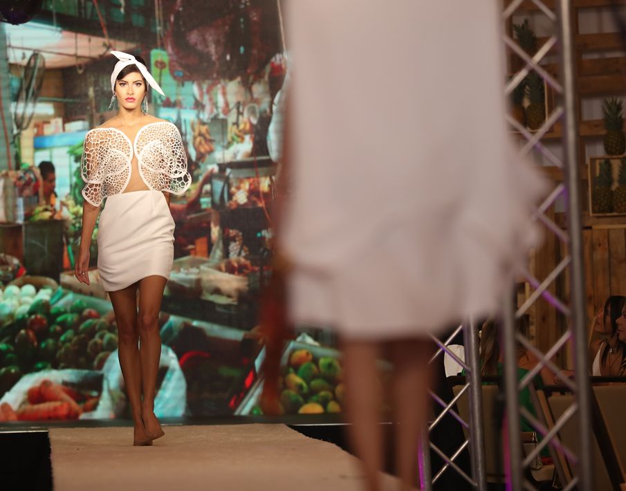 Desfile de Jaer Cabán. (Foto: David Villafañe)