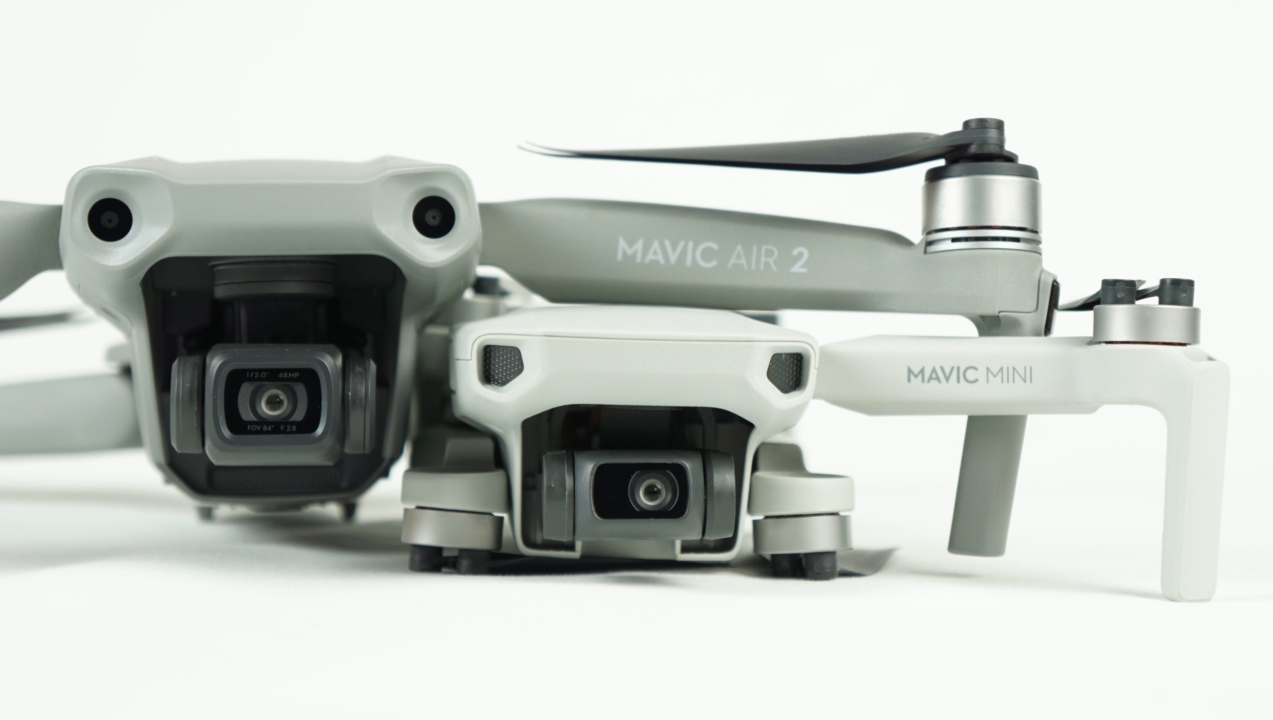 Si quieres sorprender a un amante de la tecnología, un dron puede ser una alternativa ideal. Dr. Tech, en The Mall of San Juan, es un concesionario autorizado de la marca DJI en Puerto Rico, líder global de Drones y cámaras portátiles. Este es el modelo TMOSJ Mavic Air 2 and Mavic Mini Cameras. (Suministrada)