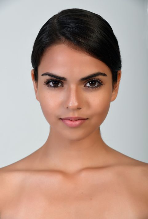 PASO 3- Repite este tratamiento una vez por semana y, poco a poco, conseguirás un cutis sin puntos negros, espinillas, ni acné. Sella la piel con hidratante y filtro solar.