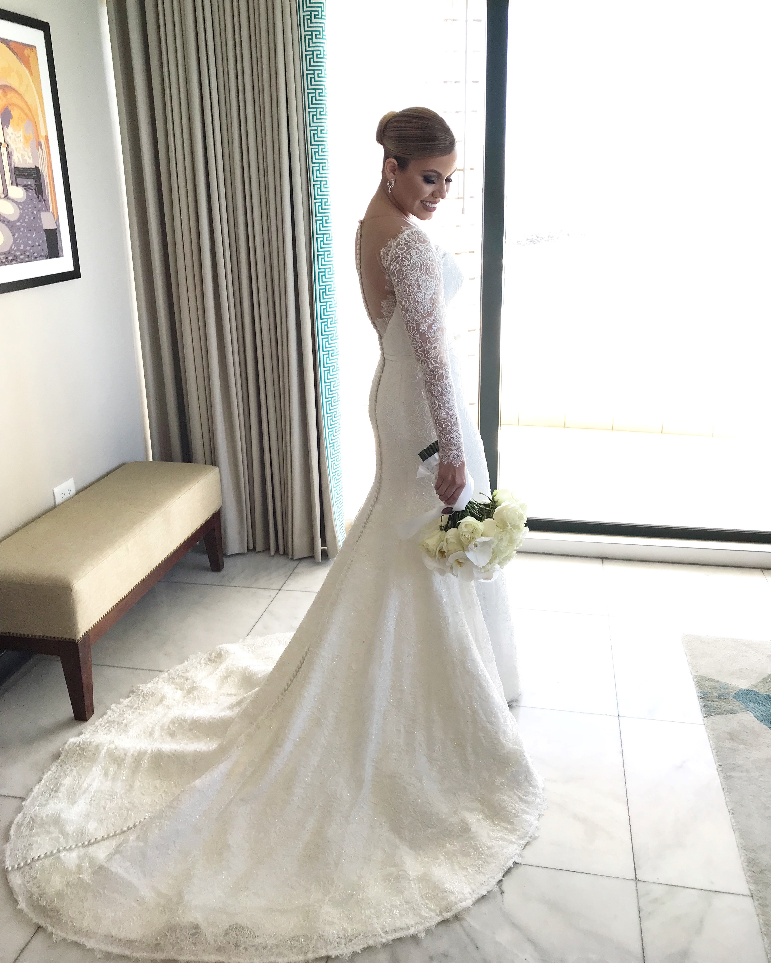 La reportera Sency Mellado seleccionó para su boda un vestido del diseñador Harry Robles. (Foto: Suministrada)