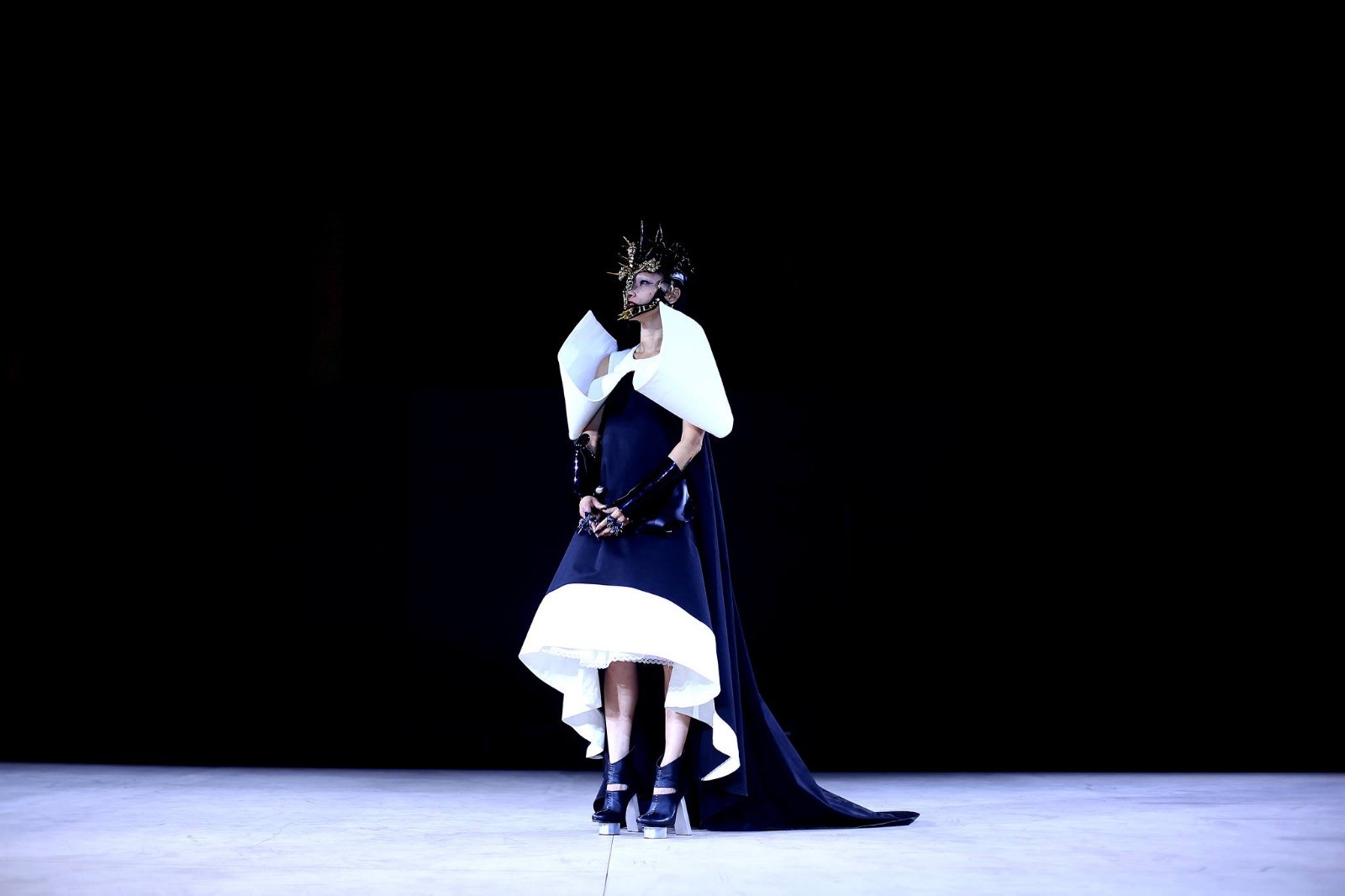 Vestido de la colección Suora, presentada en el London fashion Week. (Suministrada)