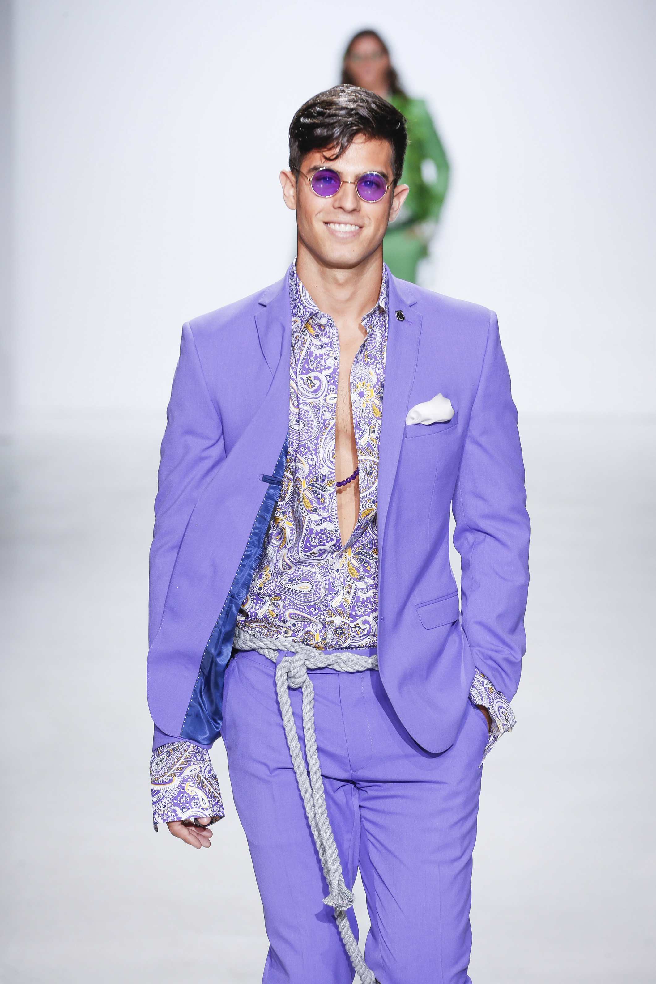 Mucho violeta en esta apuesta de Nick Graham. Foto WGSN.